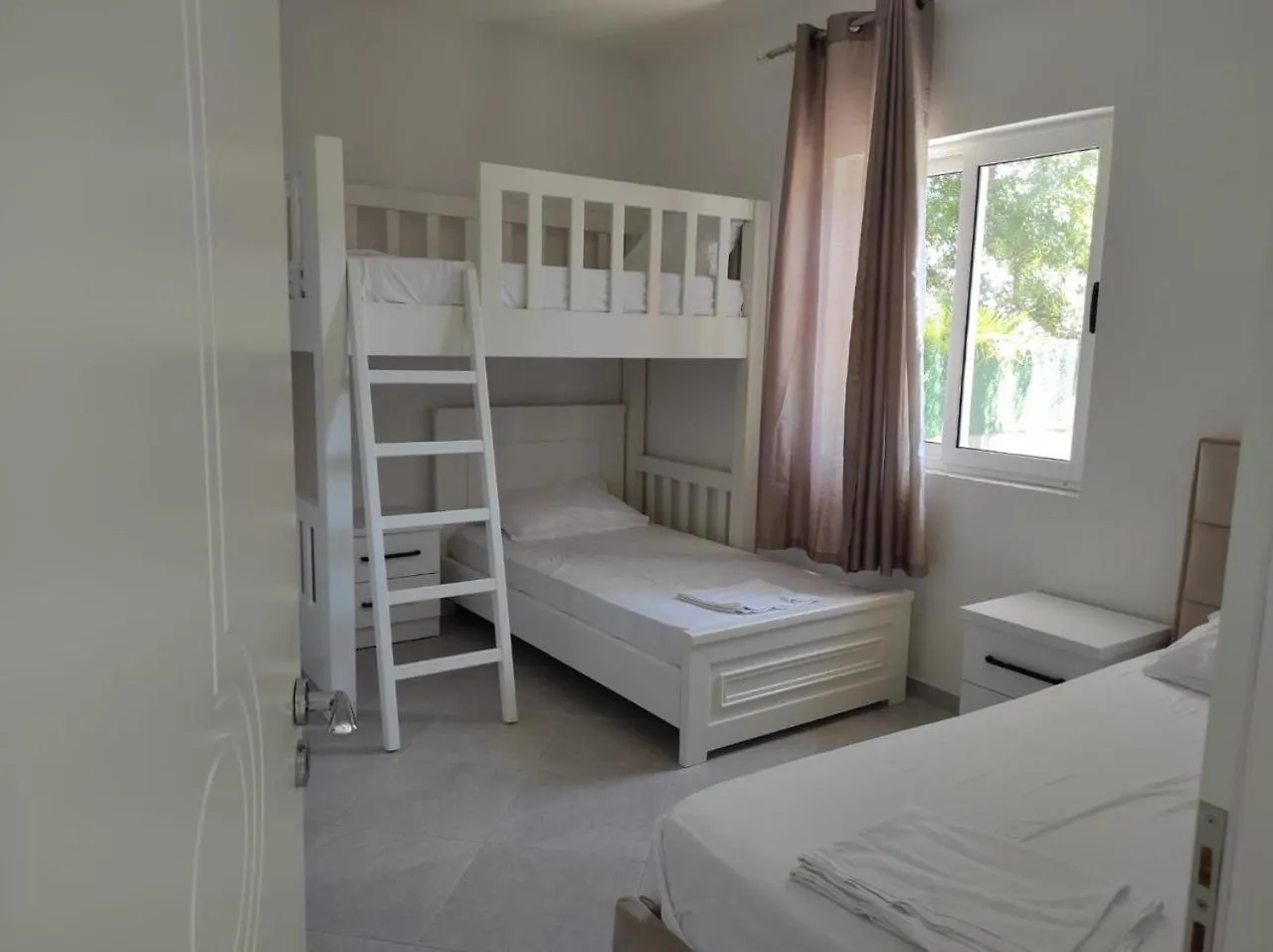 Amara Home Velipojë